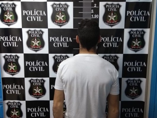 Polícia Civil prende homem em flagrante por porte ilegal de arma em Itapiranga