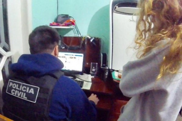 Polícia Civil deflagra operação contra jogo da Baleia Azul em cinco cidades de Santa Catarina